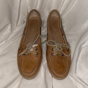Womens Sperry shoes. Excellent used condition.
